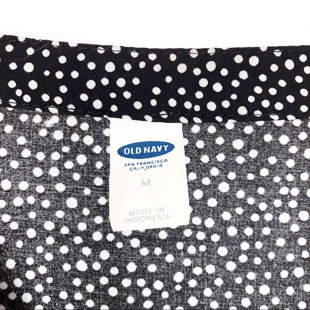 Old Navy Black/White Polka Dot Top - M - Picture 3 of 4